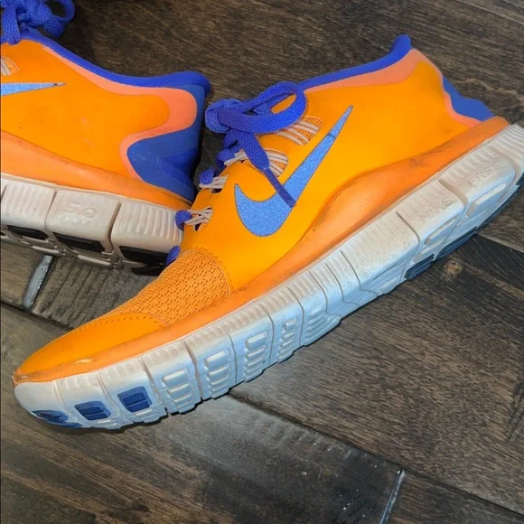 Neon Orange Nike Free Running Shoes - Picture 6 of 7